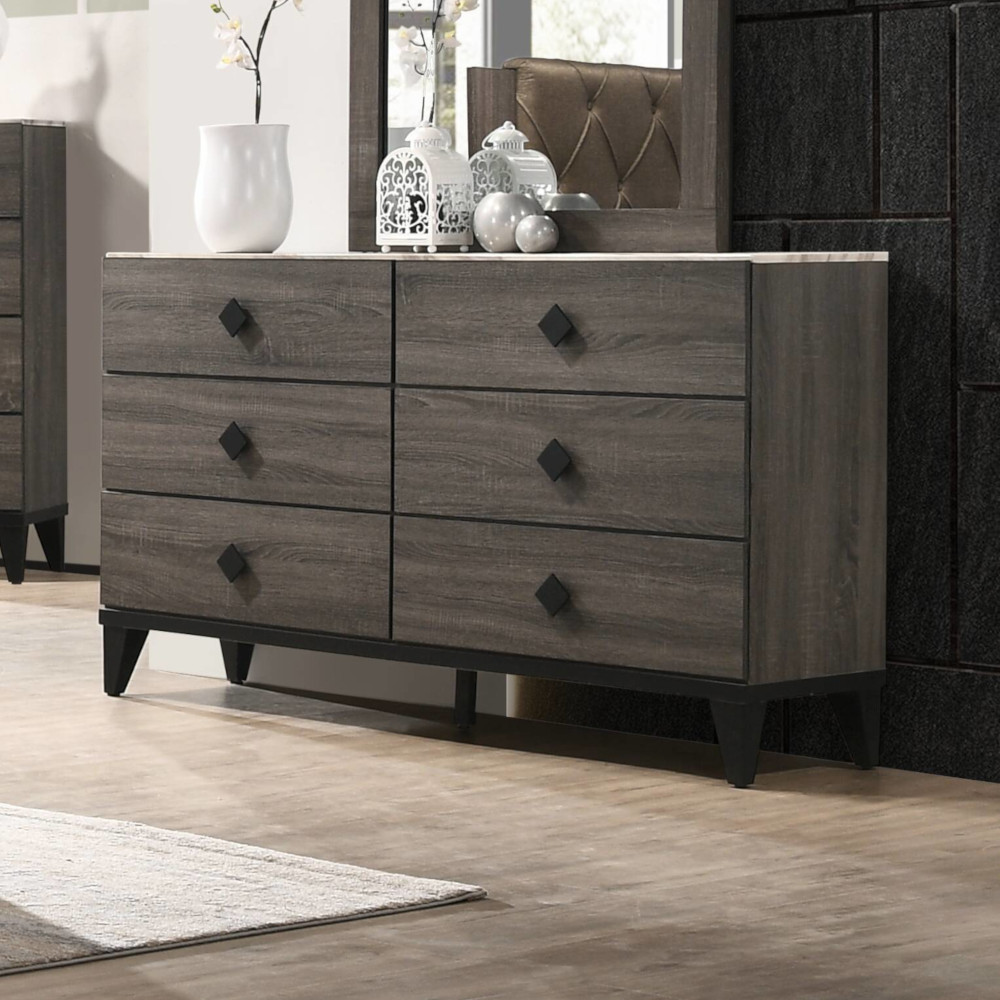 Avantika Dresser