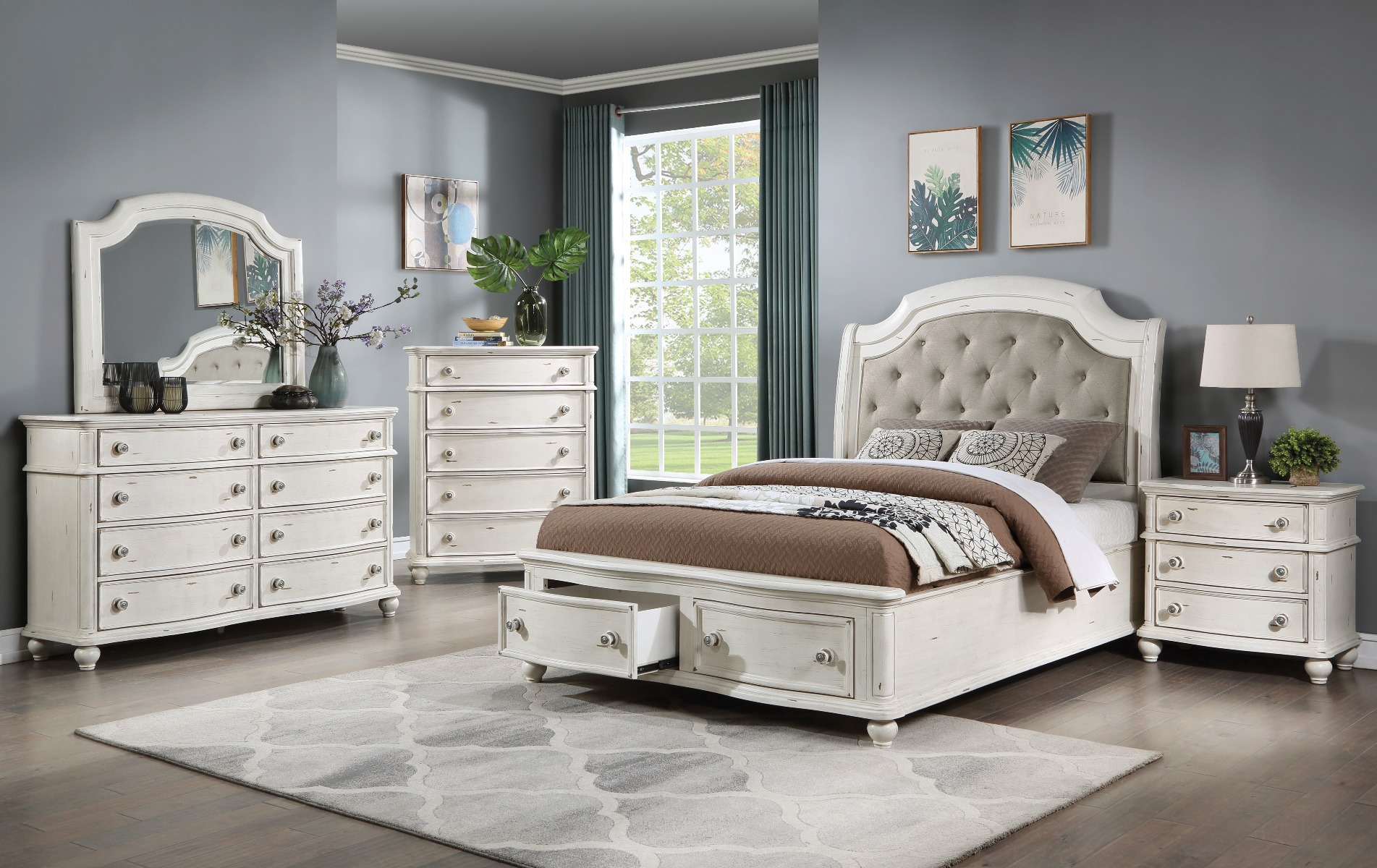 Jaqueline Queen Bed 