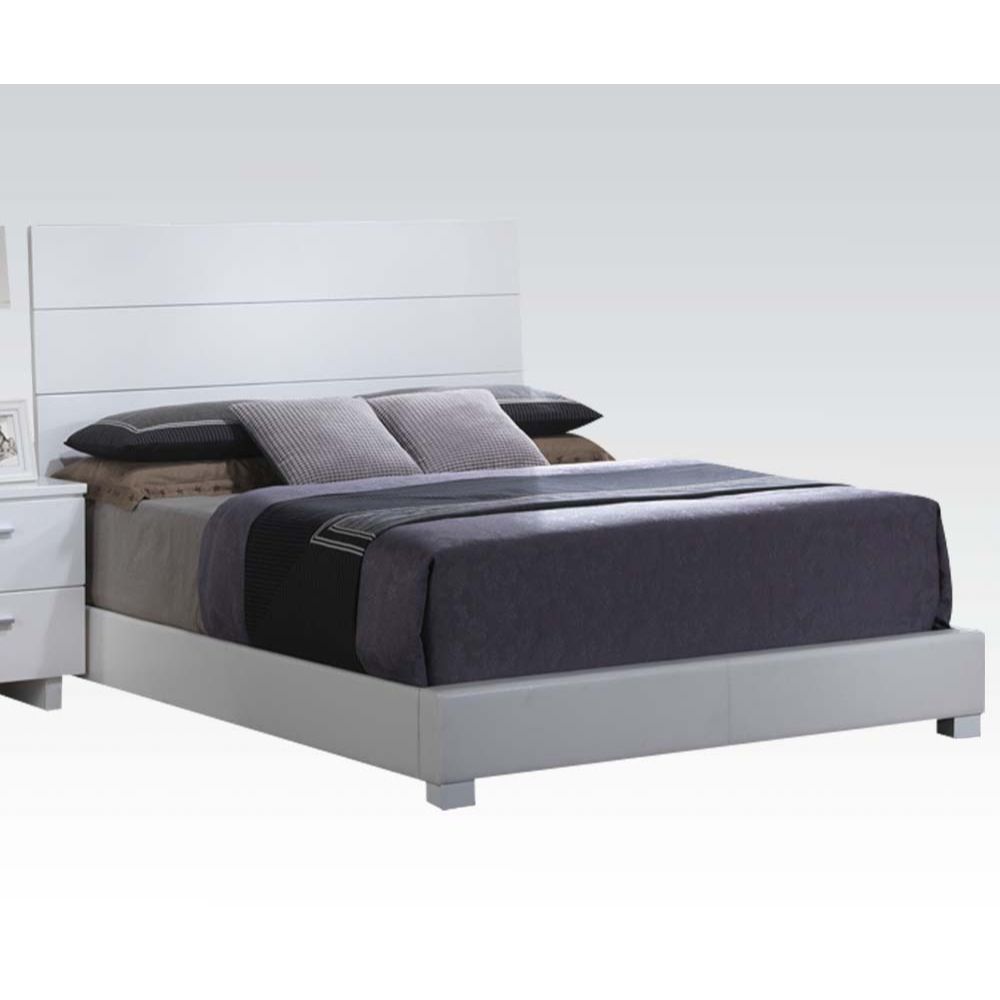 Lorimar Eastern King Bed